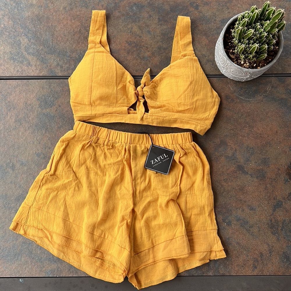 cut out crop top and shorts set